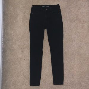OLD NAVY- black mid rise skinny jeans